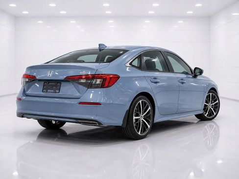 Used 2023 Honda Civic Touring image 5
