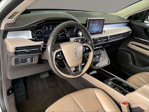 Used 2020 Lincoln Corsair FWD w/ Premium Package image 14