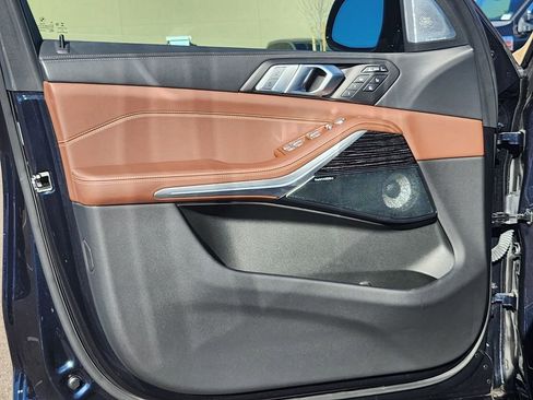 Used 2022 BMW X7 M50i w/ Dynamic Handling Package image 35