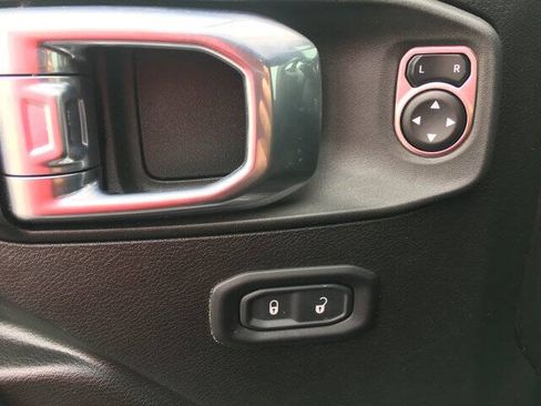 Used 2022 Jeep Wrangler Unlimited Sport AWD/4WD image 13