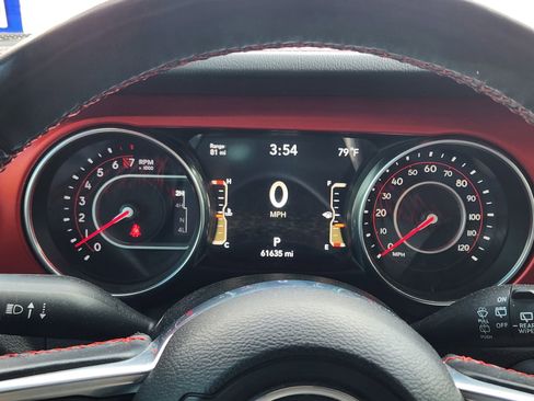 Used 2021 Jeep Wrangler Unlimited Rubicon w/ Xtreme Recon 35" Tire Package AWD/4WD image 17