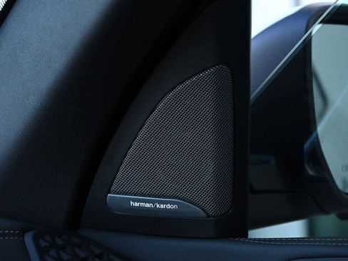 New 2026 BMW X5 xDrive40i w/ Executive Package image 17