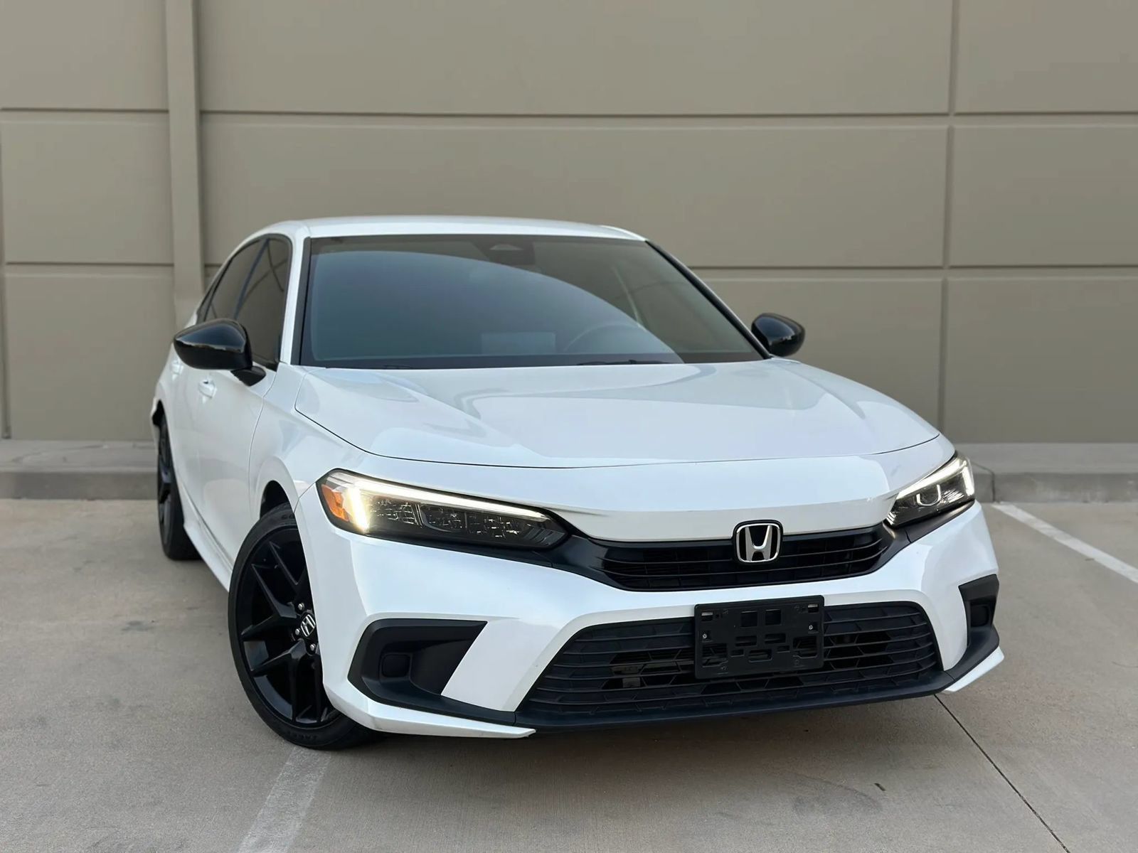 Used 2024 Honda Civic Sport image 2