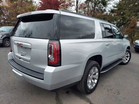 Used 2019 GMC Yukon XL SLT AWD/4WD image 4