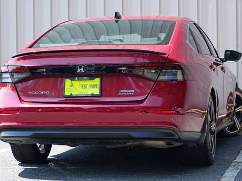 Used 2023 Honda Accord Sport image 4