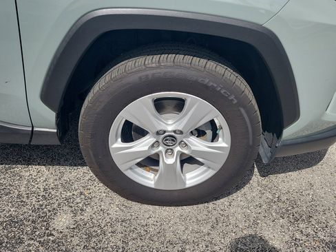 Used 2020 Toyota RAV4 XLE w/ Convenience Package FWD image 40
