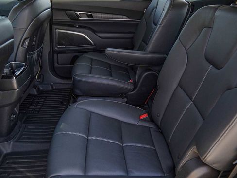 Certified 2024 Kia Telluride SX w/ Towing Package image 31