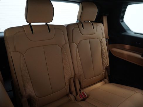 Used 2024 Jeep Grand Cherokee L Summit image 12