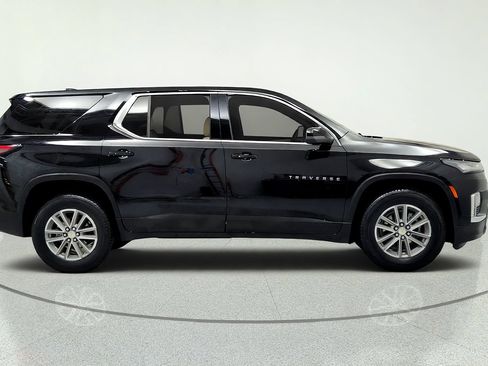 Used 2023 Chevrolet Traverse LS FWD image 6