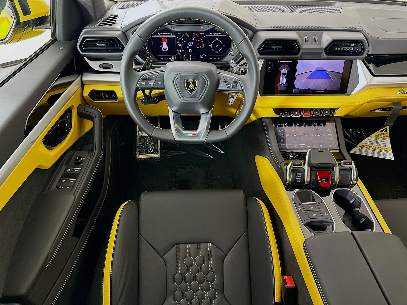 Used 2025 Lamborghini Urus S AWD/4WD image 30