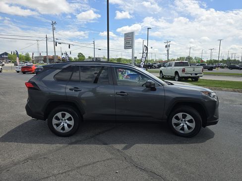 Used 2020 Toyota RAV4 LE FWD image 12