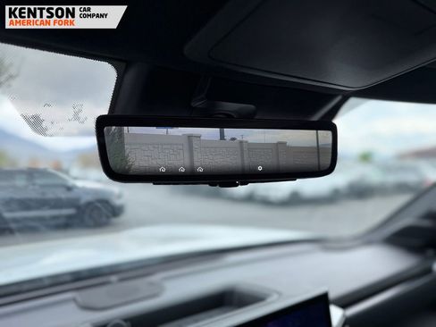 Used 2025 Toyota Tundra Platinum AWD/4WD image 32