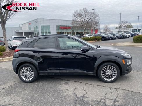 Used 2020 Hyundai Kona SEL w/ Cargo Package image 2