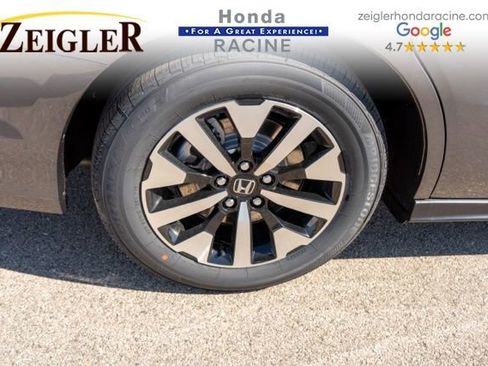 Used 2025 Honda Odyssey EX-L image 10