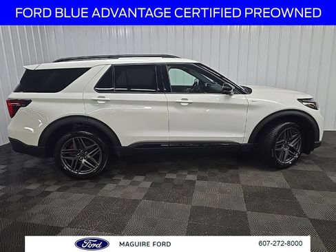Used 2025 Ford Explorer ST-Line w/ Premium Package AWD/4WD image 3