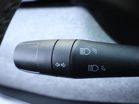 New 2024 Jeep Compass Latitude w/ Sun and Sound Group image 34