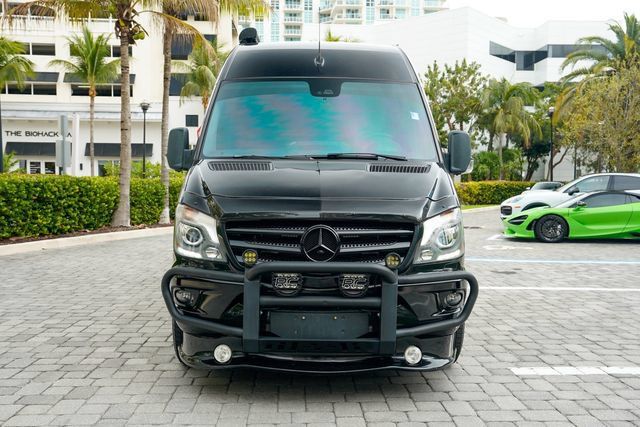 Used 2018 Mercedes-Benz Sprinter 3500 image 3