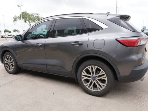 Certified 2022 Ford Escape SEL FWD image 4