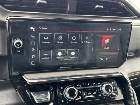 Used 2022 GMC Sierra 1500 AT4 w/ AT4 Premium Package image 13