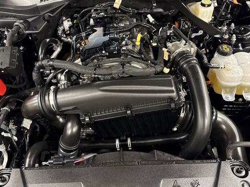 Used 2025 Ford Mustang Premium image 20