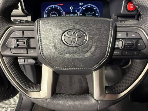 Used 2024 Toyota Tacoma TRD Sport image 26