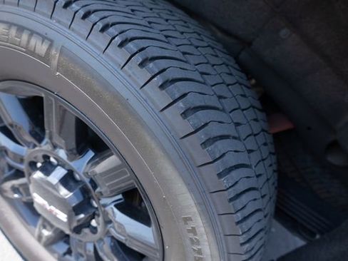 Used 2024 GMC Sierra 2500 AT4 w/ AT4 Premium Plus Package image 25