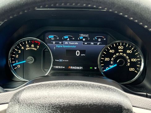Used 2016 Ford F150 Lariat w/ Equipment Group 502A Luxury AWD/4WD image 19