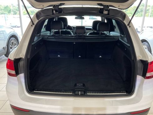 Used 2019 Mercedes-Benz GLC 300 4MATIC image 22