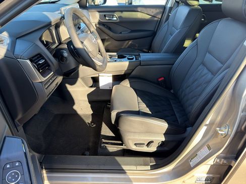 New 2026 Nissan Rogue Platinum w/ Platinum Premium Package image 15