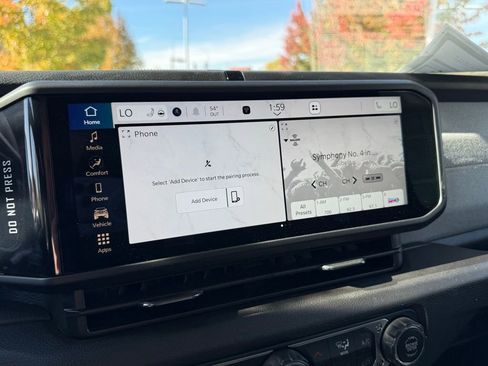 New 2025 Jeep Gladiator Sport image 3