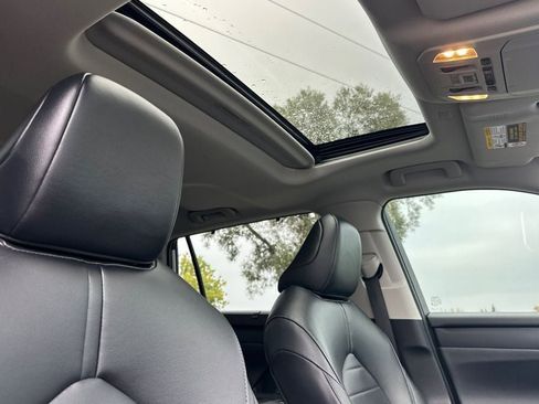 Used 2022 Toyota Highlander XLE image 15