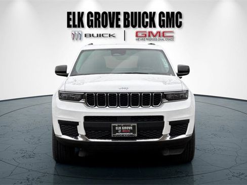 Used 2023 Jeep Grand Cherokee L Laredo image 9