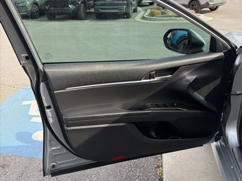 Used 2022 Toyota Camry LE w/ Audio Upgrade Package image 10