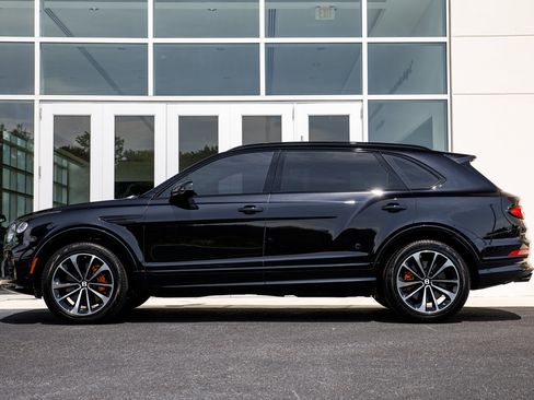 Certified 2023 Bentley Bentayga Extended Wheelbase AWD/4WD image 5