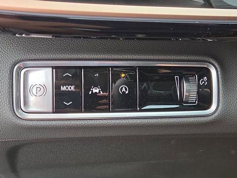 New 2025 Buick Envision Sport Touring image 18