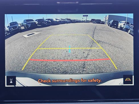 Used 2025 Toyota Camry SE image 28