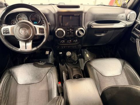 Used 2013 Jeep Wrangler Unlimited Sport AWD/4WD image 21