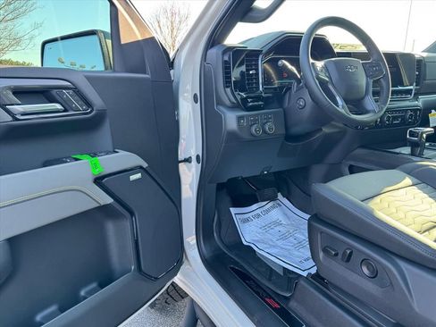 New 2026 Chevrolet Silverado 1500 ZR2 image 12