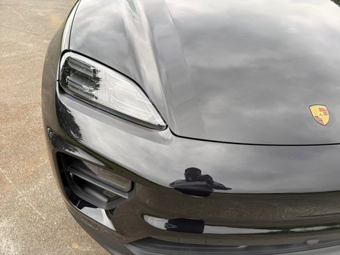 New 2026 Porsche Macan 4 Electric AWD/4WD image 13
