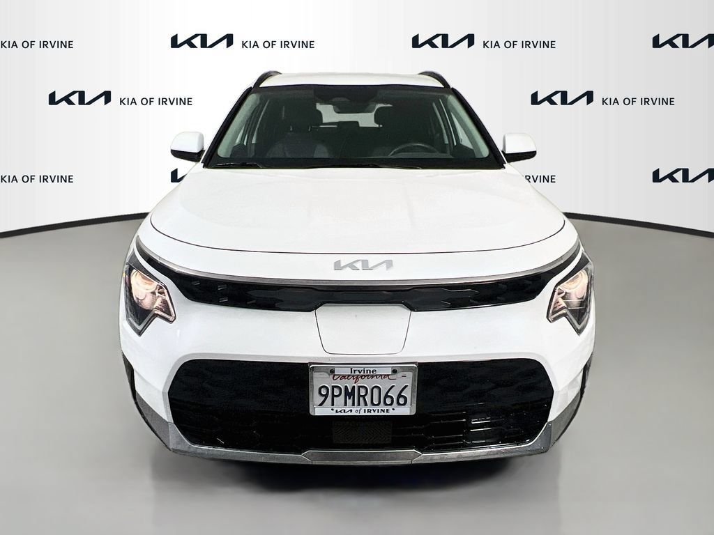 Certified 2024 Kia Niro Wind FWD image 2