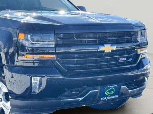 Used 2017 Chevrolet Silverado 1500 LT w/ All Star Edition image 3