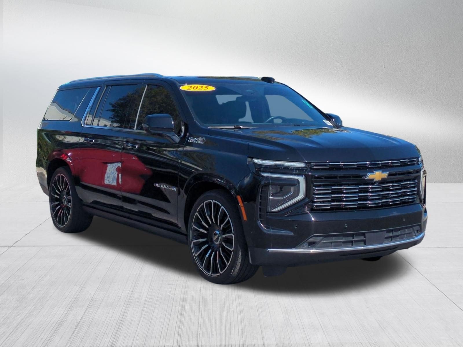 Certified 2025 Chevrolet Suburban High Country AWD/4WD image 8
