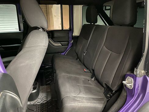 Used 2018 Jeep Wrangler Unlimited Sport w/ Max Tow Package image 11