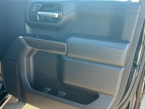 Used 2022 Chevrolet Silverado 1500 LT w/ Bed Protection Package image 10