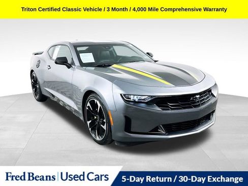 Certified 2021 Chevrolet Camaro LT image 1