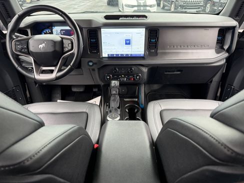 Used 2024 Ford Bronco Black Diamond image 22