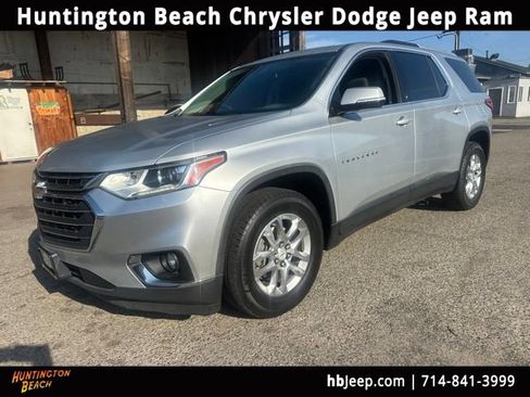 Used 2018 Chevrolet Traverse LT FWD image 1