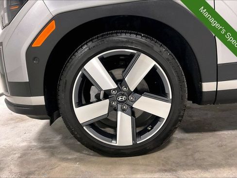 Used 2025 Hyundai Santa Fe Limited FWD image 10