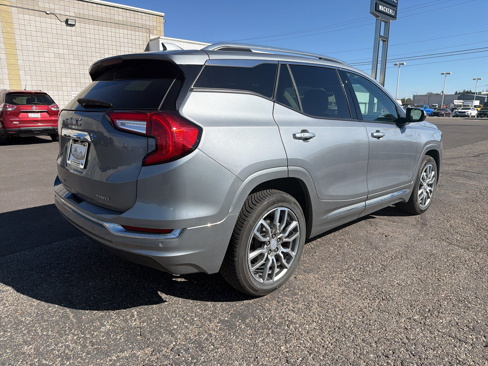Used 2023 GMC Terrain Denali AWD/4WD image 5
