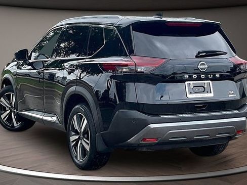 Used 2023 Nissan Rogue SL FWD image 11